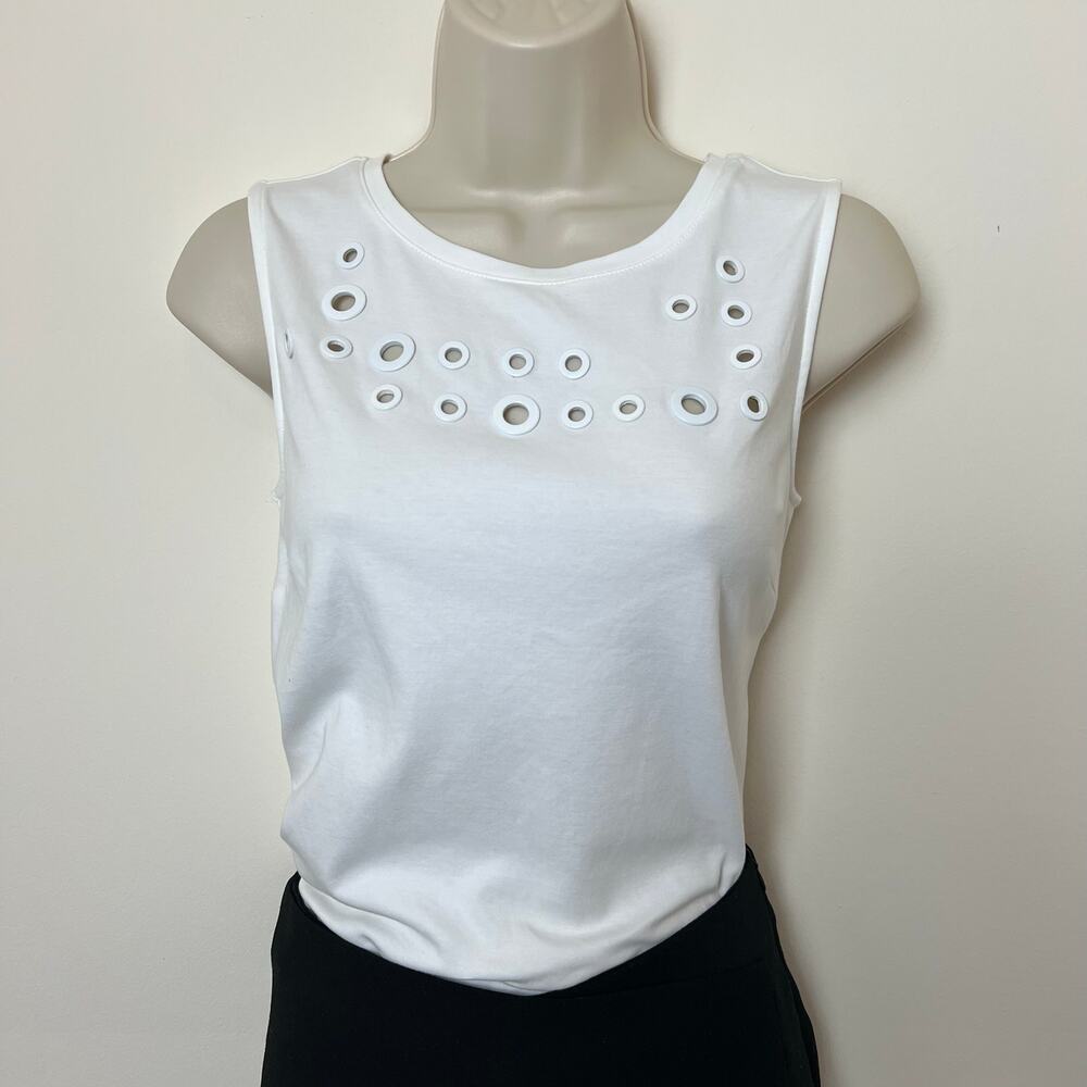 Chico's White Metal Grommet Cotton Tank Top Sleeveless Women's XS 00 Dolphin Hem